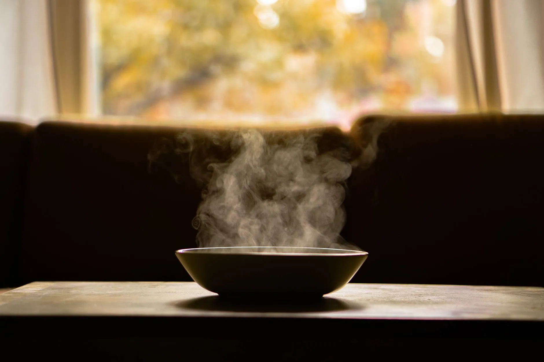 重庆丰界硕电子元器件在工业自动化设备中的应用案例解析