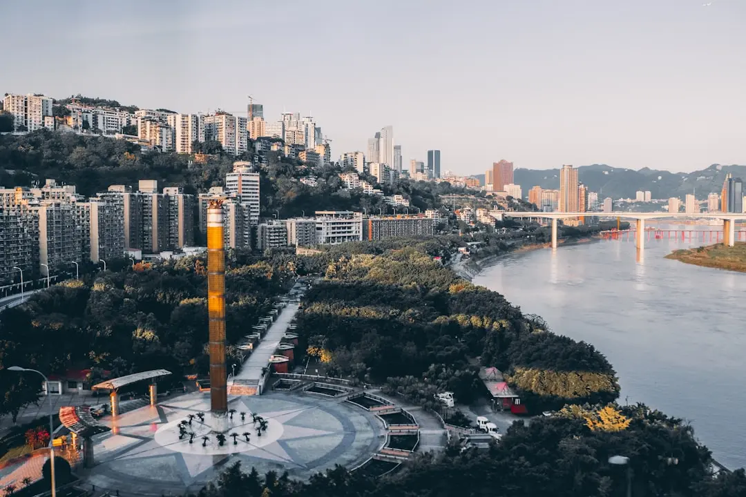 重庆丰界硕电子元器件选型指南:工业控制场景下的参数匹配与适配建议