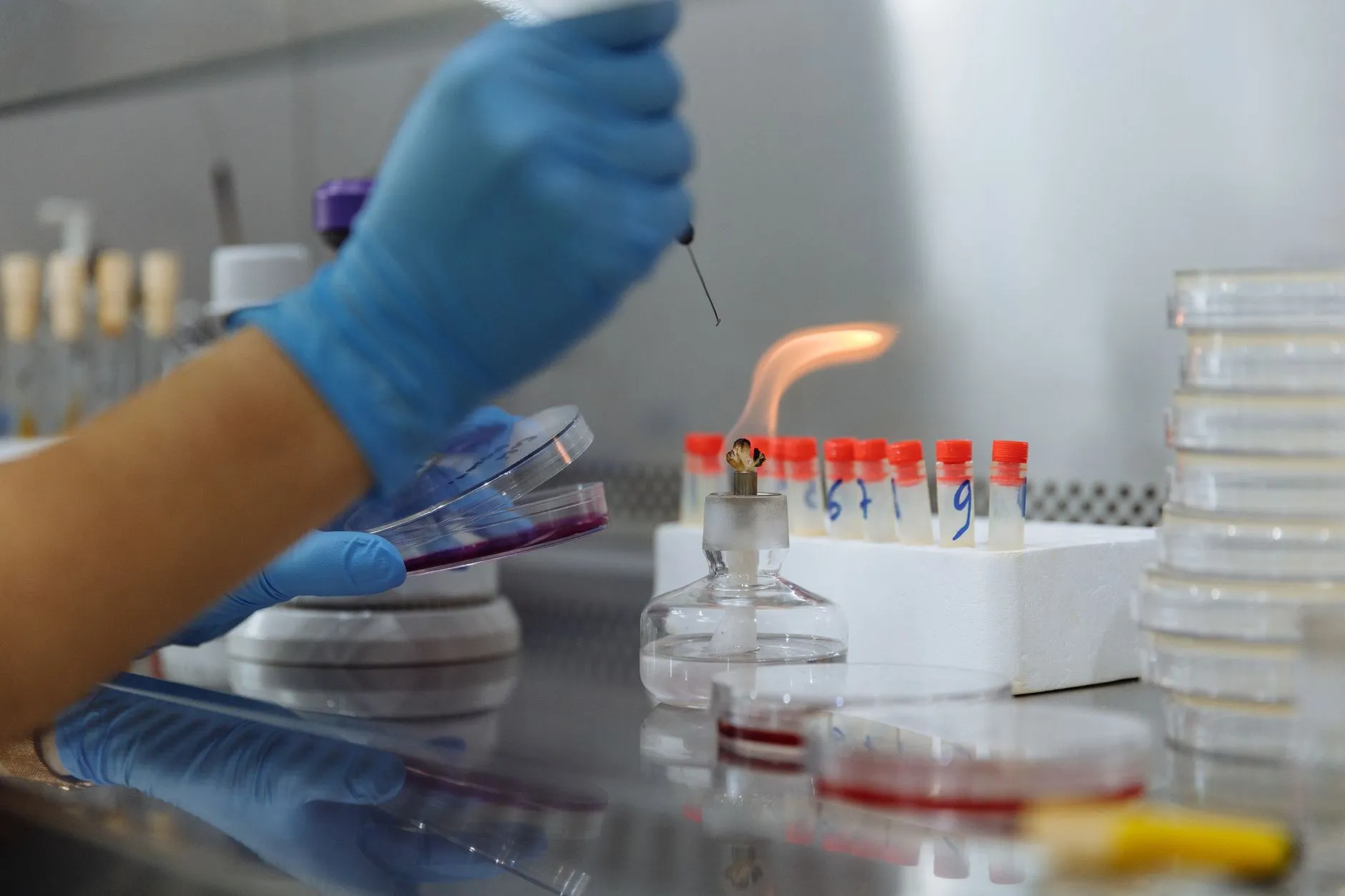 工业控制系统中电子元器件的选型要点与常见失效分析