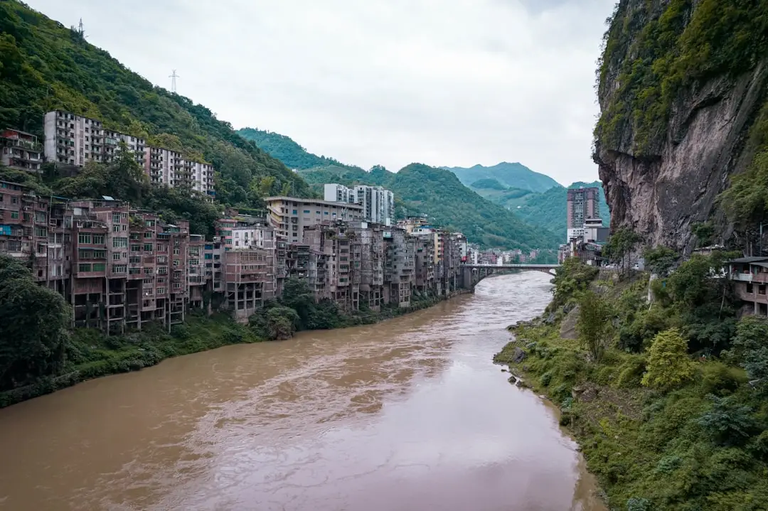 工业自动化设备在西南制造企业中的典型应用场景分析